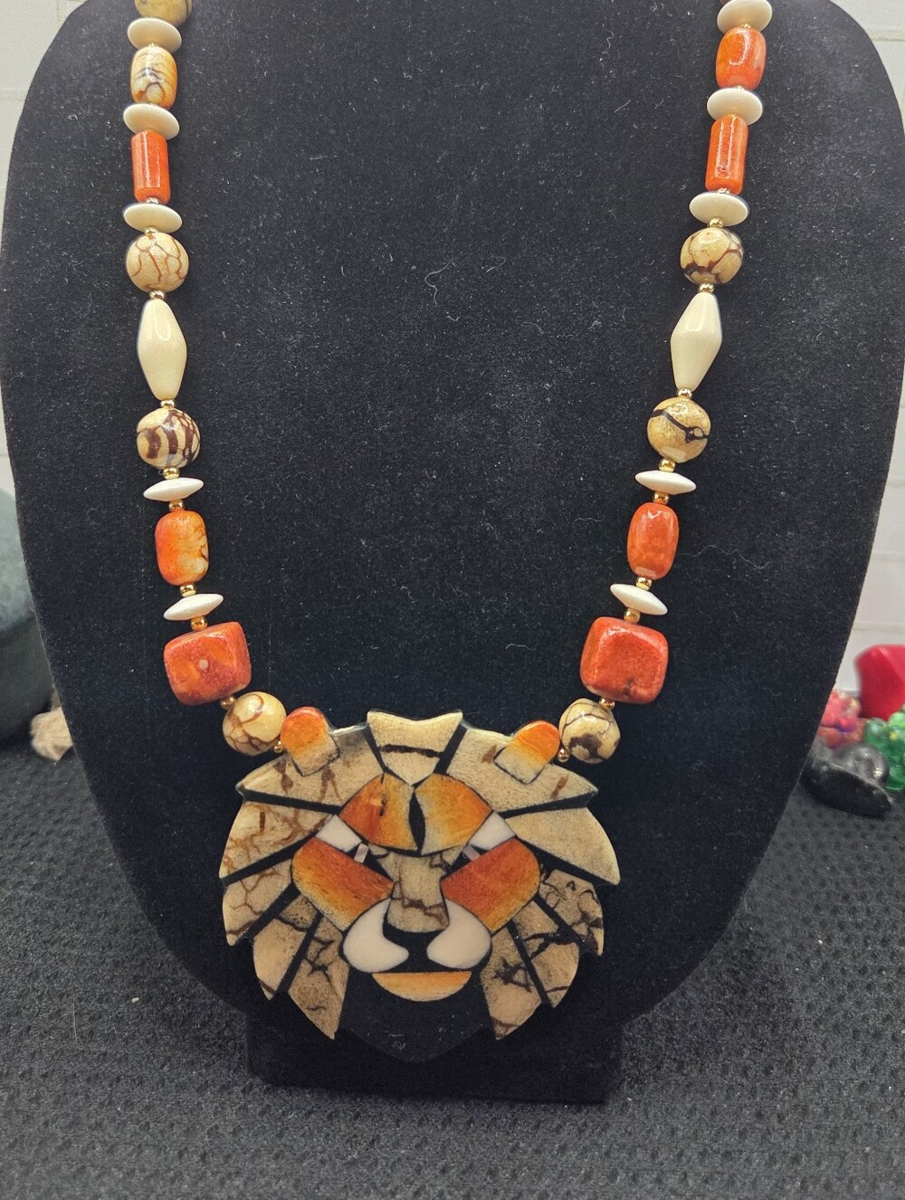 1445. Vintage Lee Sands Inlayed Apple Coral Lion Pendant Beaded Necklace